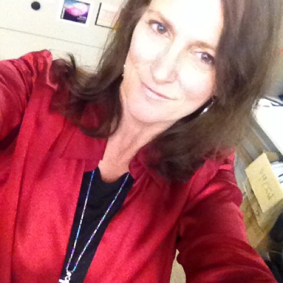 Meet your Posher, Isobel - Picture 1 of 1